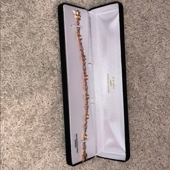 Bracelet - Picture 1 of 5